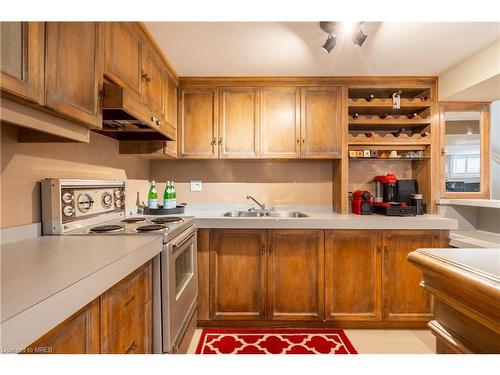 2380 Stillmeadow Road, Mississauga, ON - Indoor Photo Showing Kitchen With Double Sink