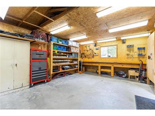 40 River Road, Mississauga, ON - Indoor Photo Showing Garage