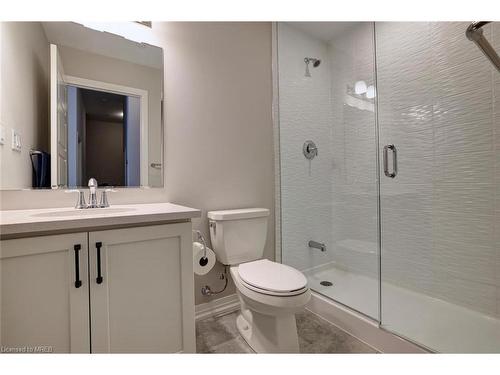 101-3265 Carding Mill Trail, Oakville, ON - Indoor Photo Showing Bathroom