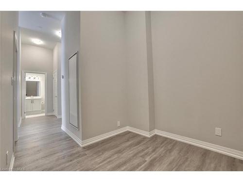 101-3265 Carding Mill Trail, Oakville, ON - Indoor Photo Showing Other Room