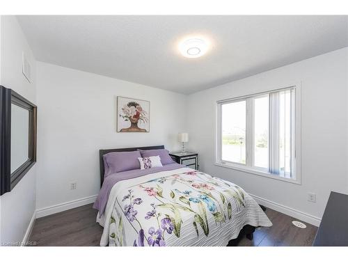 #2-2891 Rio Court, Mississauga, ON - Indoor Photo Showing Bedroom