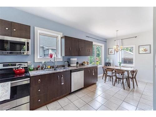 625 Beach Boulevard, Hamilton, ON - Indoor Photo Showing Kitchen