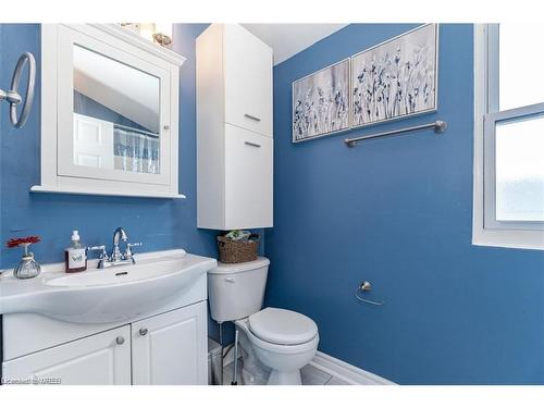 625 Beach Boulevard, Hamilton, ON - Indoor Photo Showing Bathroom