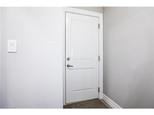 18 Borden Trail, Welland, ON - Indoor Photo Showing Other Room
