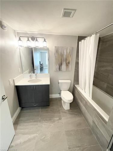 815-58 Lakeside Terrace, Barrie, ON - Indoor Photo Showing Bathroom