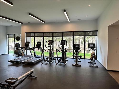 723-525 New Dundee Road, Kitchener, ON - Indoor Photo Showing Gym Room