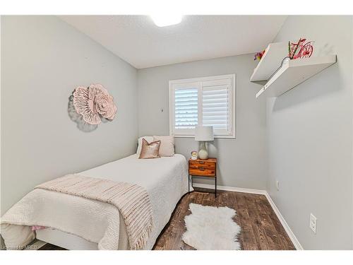 12-2300 Brays Lane, Oakville, ON - Indoor Photo Showing Bedroom