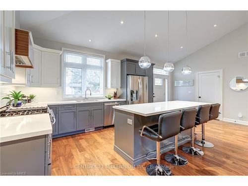 190 Rykert Street, St. Catharines, ON - Indoor Photo Showing Kitchen With Upgraded Kitchen