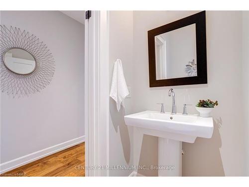 190 Rykert Street, St. Catharines, ON - Indoor Photo Showing Bathroom