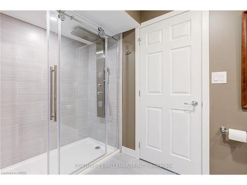 190 Rykert Street, St. Catharines, ON - Indoor Photo Showing Bathroom