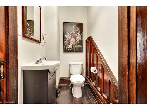 80 Spadina Avenue, Hamilton, ON - Indoor Photo Showing Bathroom