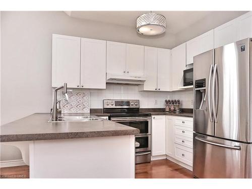 660 Zermatt Drive, Waterloo, ON - Indoor Photo Showing Kitchen With Stainless Steel Kitchen With Double Sink