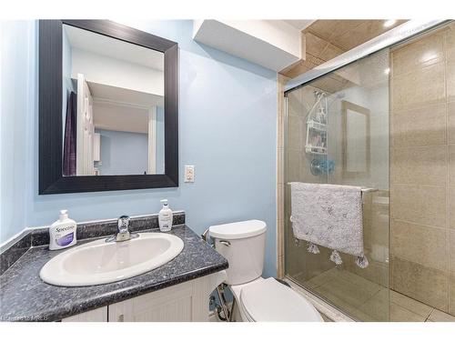 129 Green Gate Boulevard, Cambridge, ON - Indoor Photo Showing Bathroom