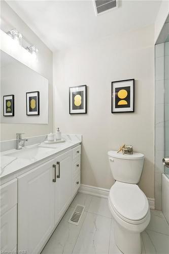 7 Collins Crescent, Brampton, ON - Indoor Photo Showing Bathroom
