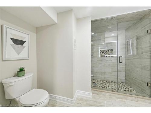 7 Collins Crescent, Brampton, ON - Indoor Photo Showing Bathroom