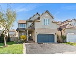 2906 Peacock Drive  Mississauga, ON L5M 5S2