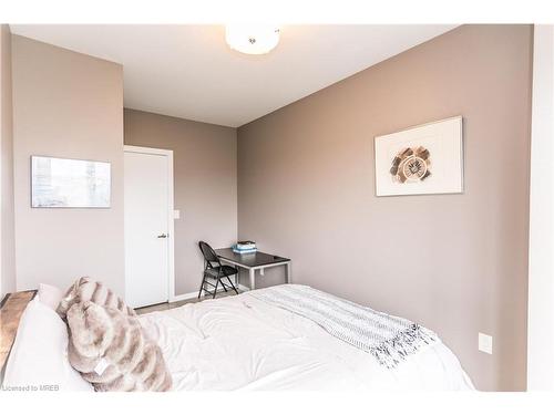 264 Vellwood Common, Oakville, ON - Indoor Photo Showing Bedroom