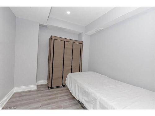 73 Wilkinson Avenue, Cambridge, ON - Indoor Photo Showing Bedroom