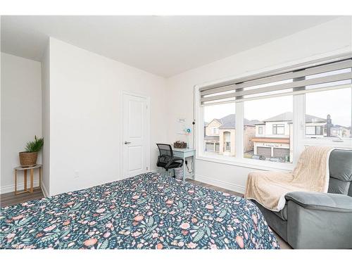 3 Grierson Trail, Waterdown, ON - Indoor Photo Showing Bedroom