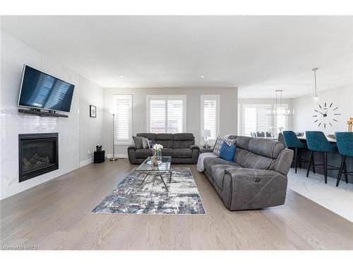 3354 Mersea Street, London, ON - Indoor Photo Showing Living Room With Fireplace