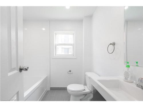 1-237 Church Street, St. Catharines, ON - Indoor Photo Showing Bathroom