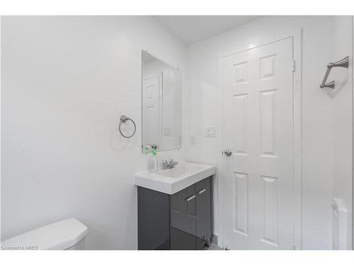 1-237 Church Street, St. Catharines, ON - Indoor Photo Showing Bathroom