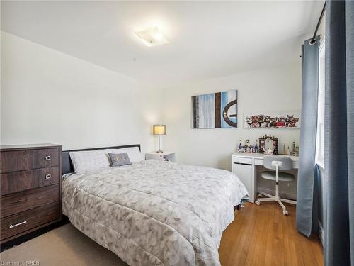 38 Dunsany Crescent, Toronto, ON - Indoor Photo Showing Bedroom