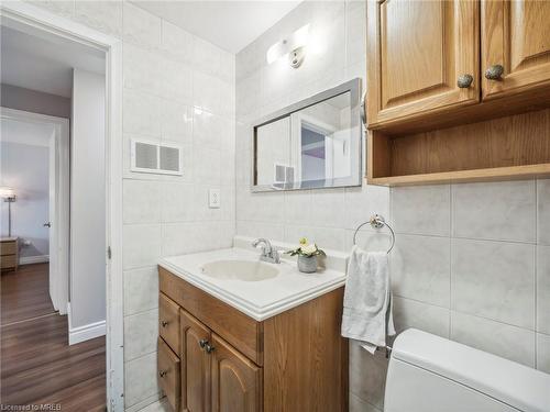 38 Dunsany Crescent, Toronto, ON - Indoor Photo Showing Bathroom