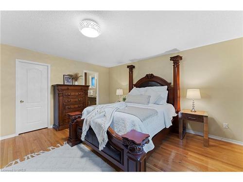 2151 Grand Ravine Drive, Oakville, ON - Indoor Photo Showing Bedroom