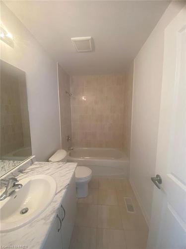 7340 Sandy Ridge Common, Niagara Falls, ON - Indoor Photo Showing Bathroom