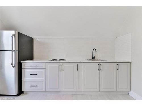 93 Mcmillan Drive, Oshawa, ON - Indoor Photo Showing Kitchen