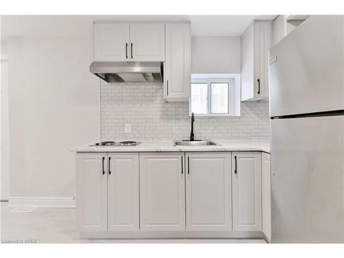 93 Mcmillan Drive, Oshawa, ON - Indoor Photo Showing Kitchen