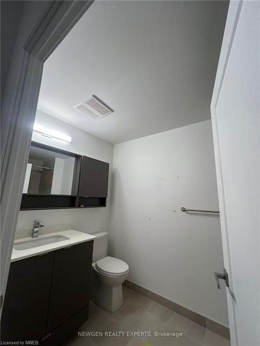 515-415 Main Street W, Hamilton, ON - Indoor Photo Showing Bathroom