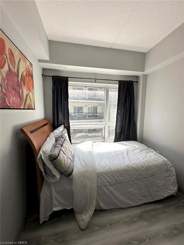 G304-275 Larch Street, Waterloo, ON - Indoor Photo Showing Bedroom
