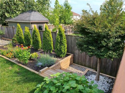 278 Chambers Court, London, ON - Outdoor With Backyard