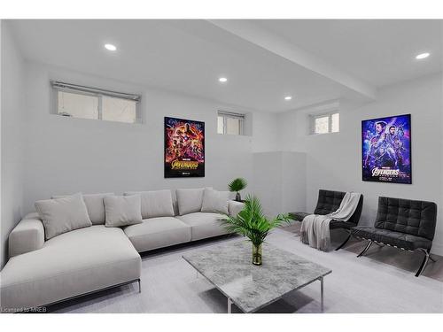 152 Terrace Hill Street, Brantford, ON - Indoor Photo Showing Living Room