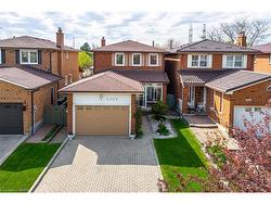 4368 Shelby Crescent  Mississauga, ON L4W 3T3