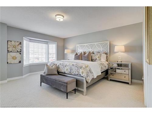213 Echovalley Drive, Hamilton, ON - Indoor Photo Showing Bedroom
