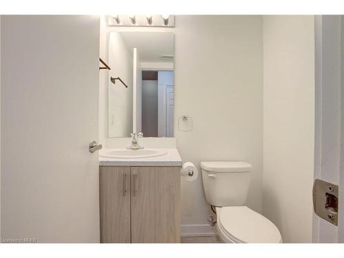16 Mulhollard Lane, Ancaster, ON - Indoor Photo Showing Bathroom