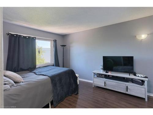 6557 Eastridge Road, Mississauga, ON - Indoor Photo Showing Bedroom