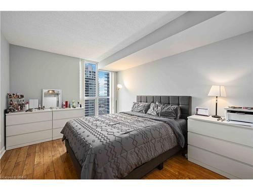 3005-4968 Yonge Street, Toronto, ON - Indoor Photo Showing Bedroom