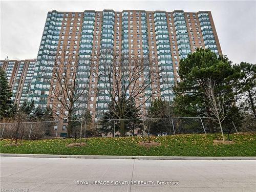 2206-135 Hillcrest Avenue, Mississauga, ON - Outdoor With Facade