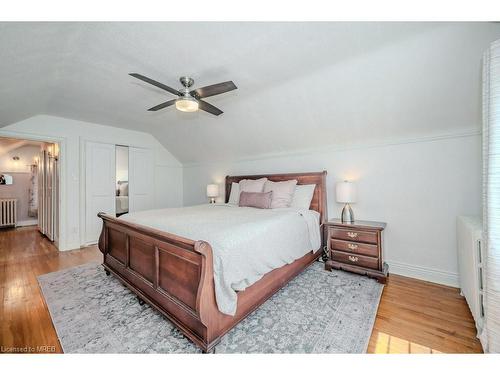 94 First Street N, Stoney Creek, ON - Indoor Photo Showing Bedroom
