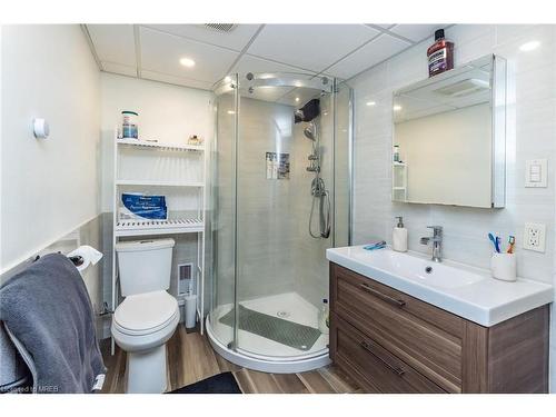 2171 Melissa Crescent, Burlington, ON - Indoor Photo Showing Bathroom