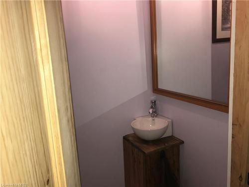 31 Mclarens Lane, Sundridge, ON - Indoor Photo Showing Bathroom