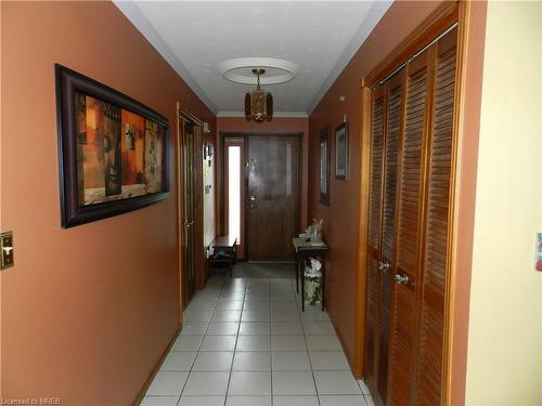 12 Hearthside Crescent, Stoney Creek, ON - Indoor Photo Showing Other Room