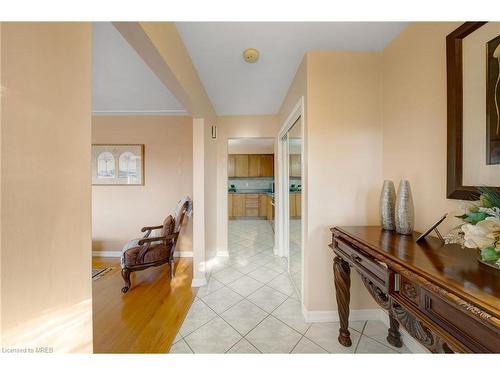 5 Rapallo Drive, Hamilton, ON - Indoor Photo Showing Other Room