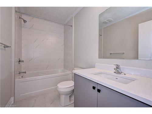 58-271 Grey Silo Road Road, Waterloo, ON - Indoor Photo Showing Bathroom