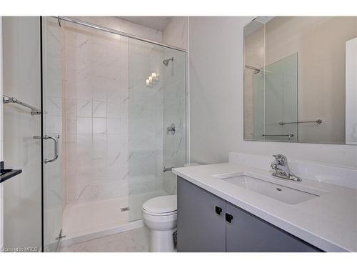 58-271 Grey Silo Road Road, Waterloo, ON - Indoor Photo Showing Bathroom