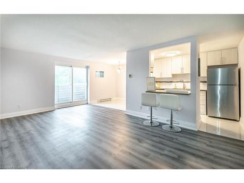 22-529 Elm Street, Port Colborne, ON - Indoor Photo Showing Kitchen